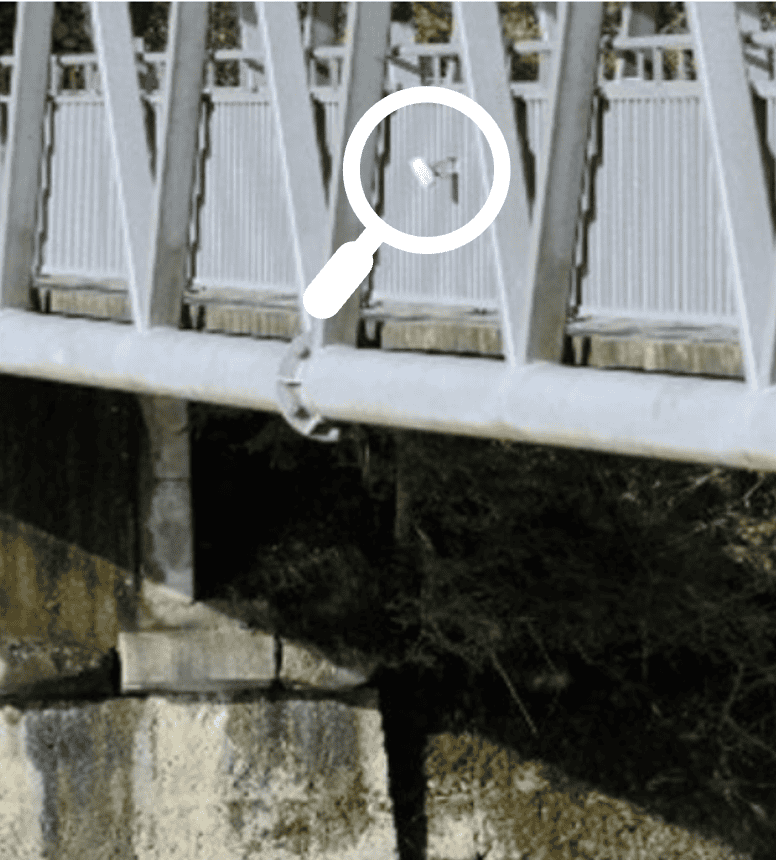 L'outil de surveillance de la qualité de l'eau sous un pont avec un focus sur la conformité.