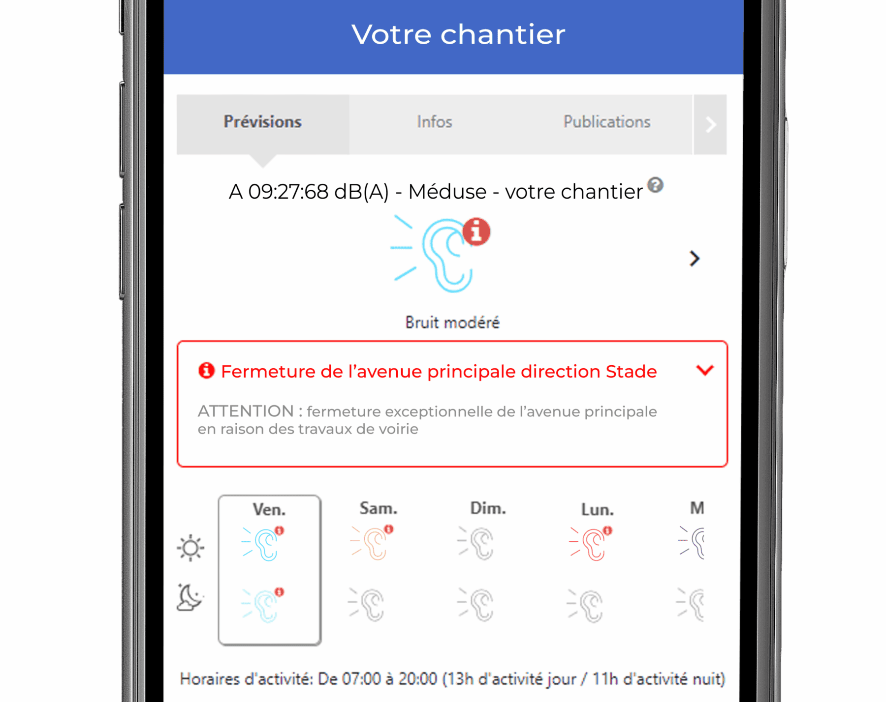 Travailleur utilisant une application de communication pour riverains sur smartphone.