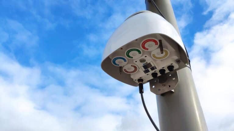 Caméra de surveillance urbaine pour le projet Grand Paris Express Ligne 15 Nord-Ouest.